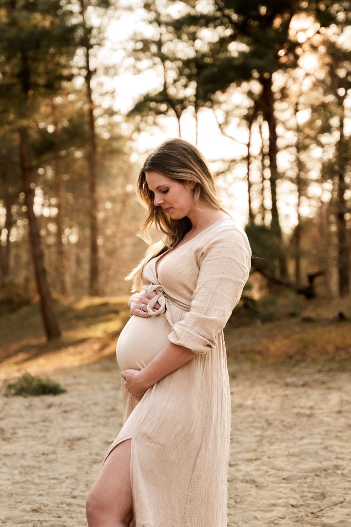 zwangerschapsfotografie in het bos